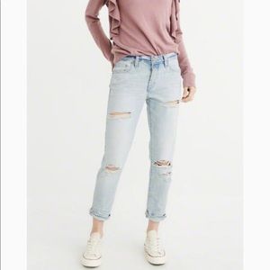SHOP CLOSING! NWT Abercrombie Slim Boyfriend Jeans